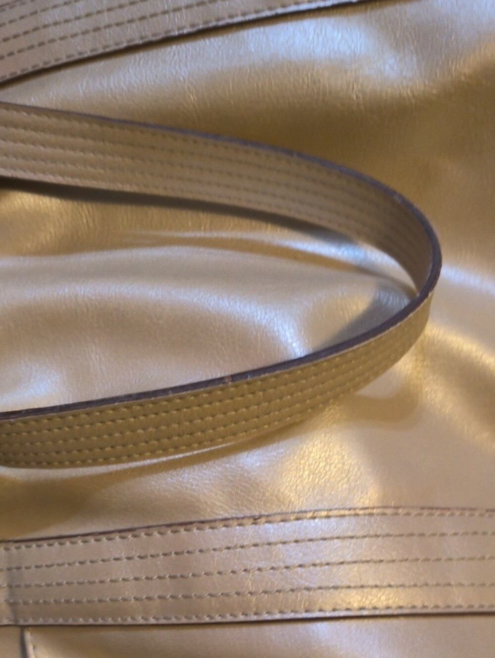 Axcess Metallic Cream Drawstring Tote - Picture 6 of 6